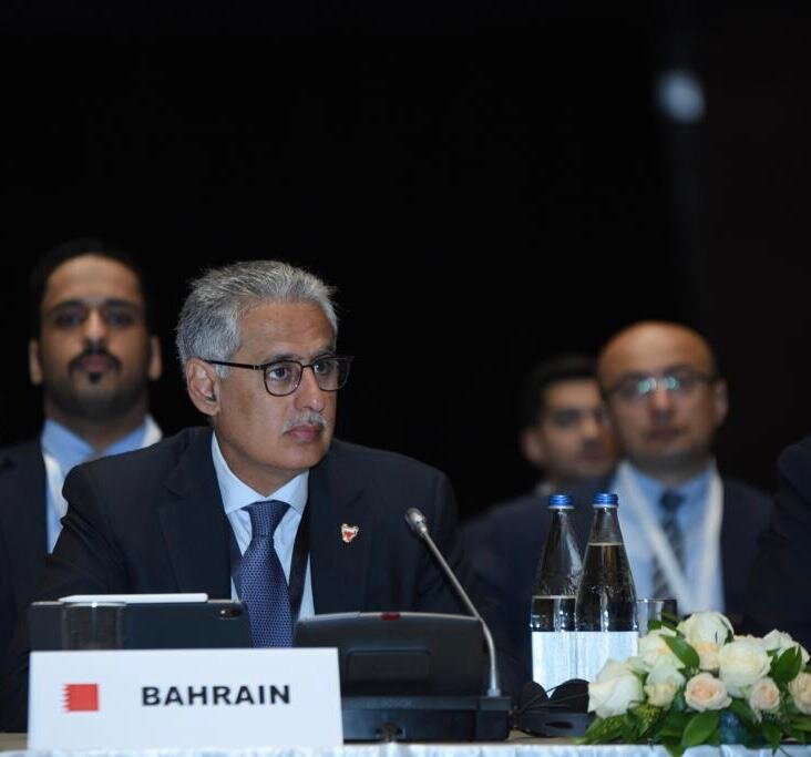 وزير الصناعة والتجارة والسياحة رئيس مجلس إدارة هيئة البحرين للسياحة والمعارض يترأس وفد مملكة البحرين المشارك في اجتماع المجلس التنفيذي لمنظمة السياحة العالمية للدورة 110 في باكو