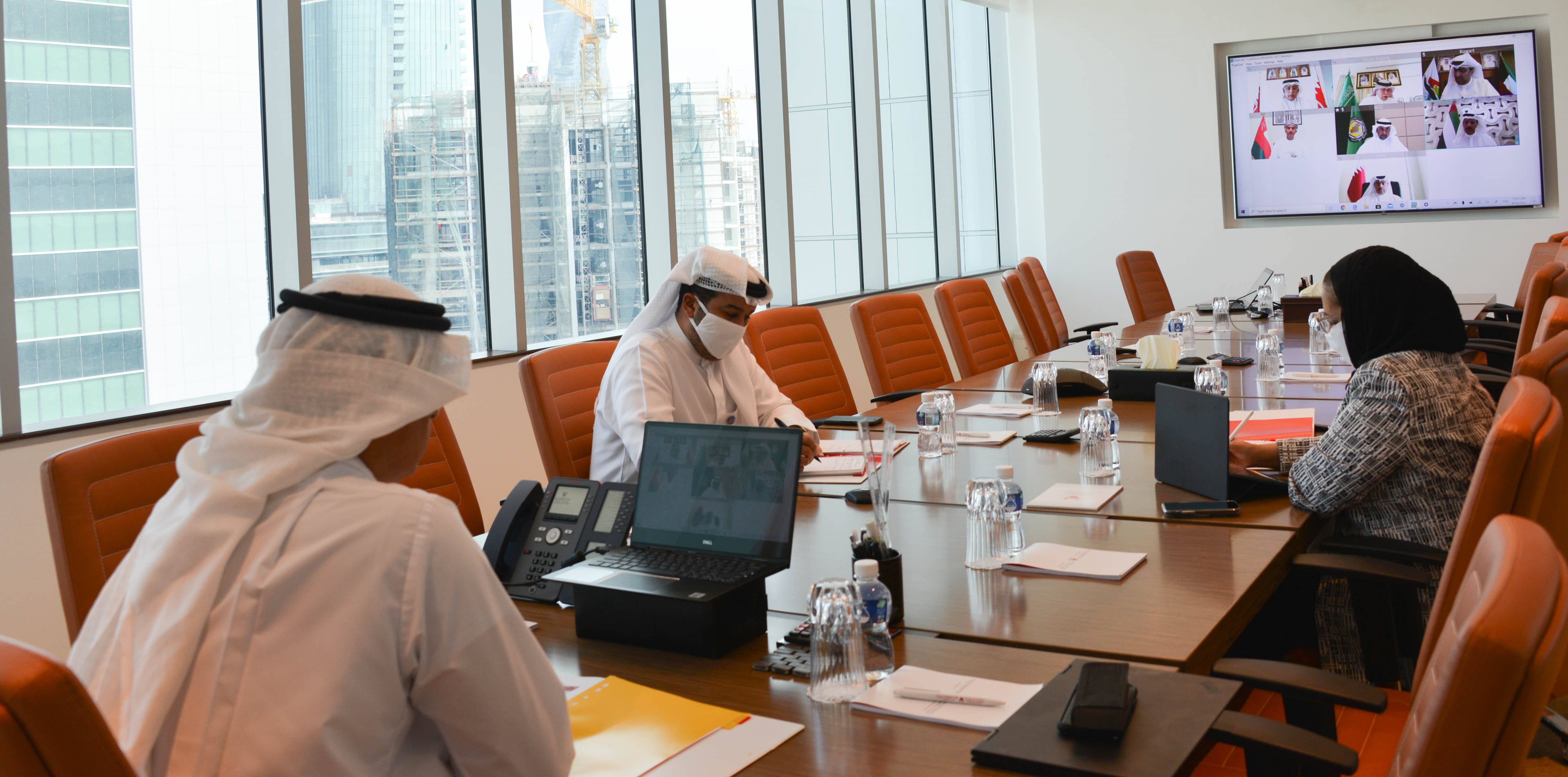  وزير الصناعة والتجارة والسياحة يشارك في الاجتماع الاستثنائي الثاني لأصحاب المعالي والسعادة وزراء التجارة بدول مجلس التعاون لدول الخليج العربية بتقنية الاتصال المرئي