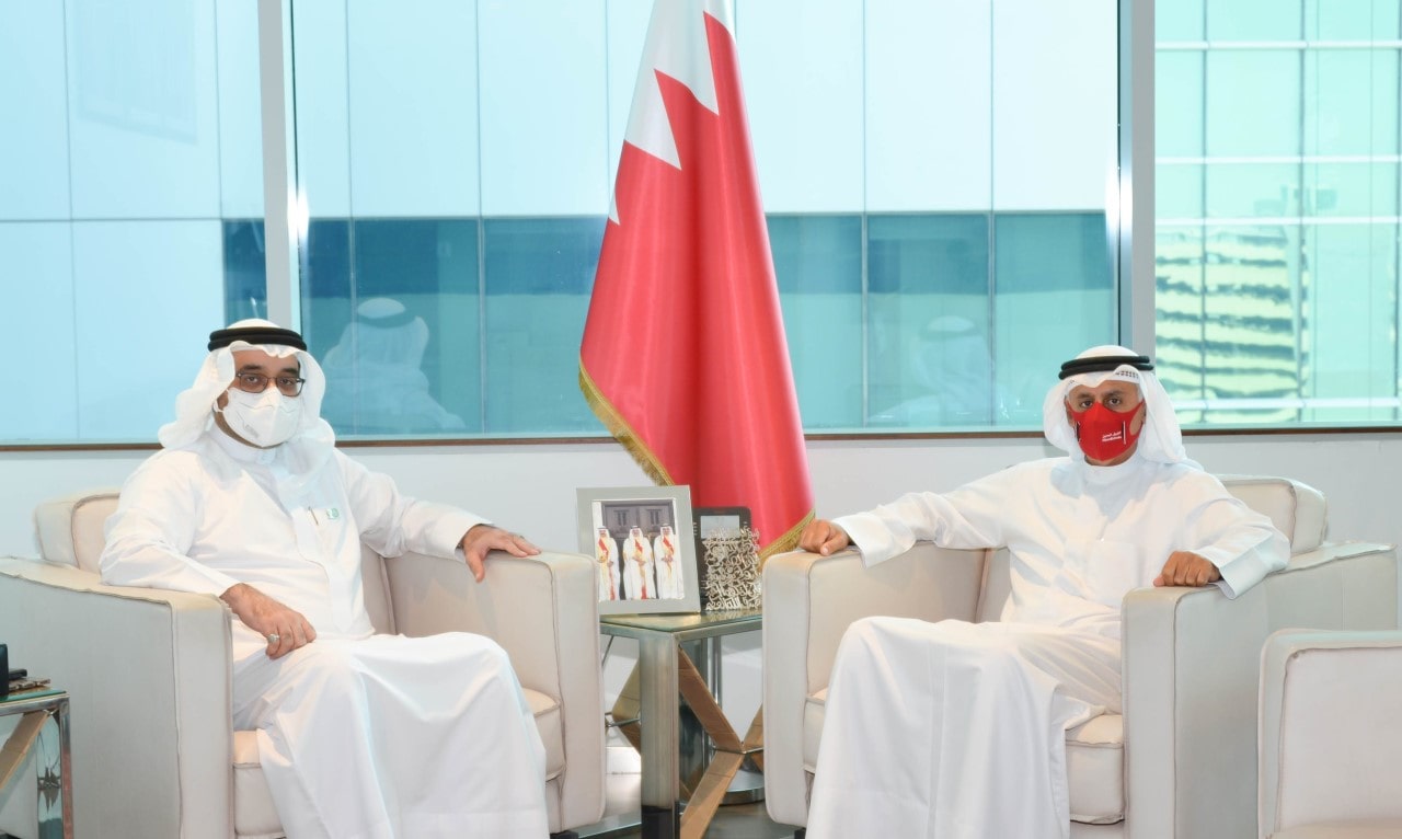 وزير الصناعة والتجارة والسياحة يجتمع برئيس مجلس إدارة جمعية البحرين لتنمية المؤسسات الصغيرة والمتوسطة
