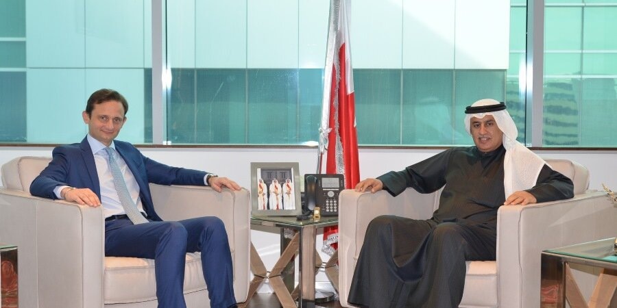  وزير الصناعة والتجارة والسياحة يستقبل سفير جمهورية إيطاليا المعتمد لدى مملكة البحرين