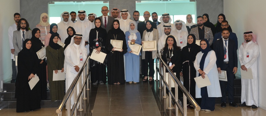 The Minister of Industry, Commerce &amp; Tourism honors &quot;Tawasul&quot; working team at the Ministry