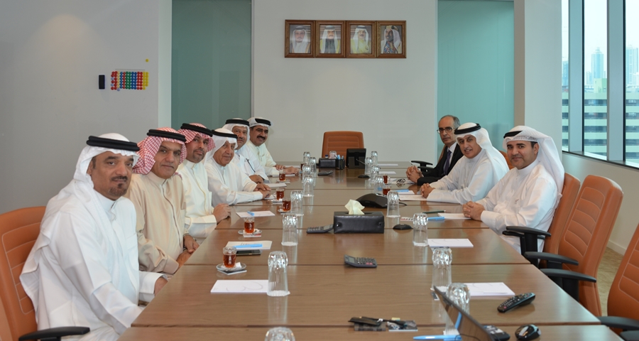  وزير الصناعة والتجارة والسياحة يستقبل رئيس مجلس إدارة جمعية رجال الأعمال البحرينية