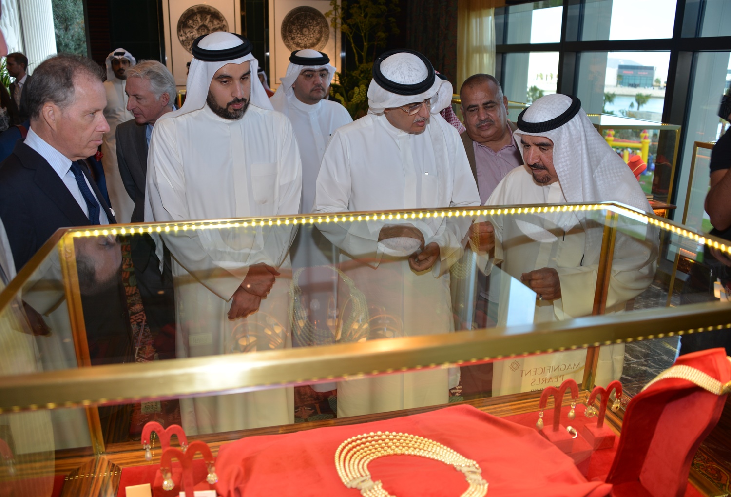 Christie’s and Danat inaugurate the largest curated pearl exhibition, Magnificent Pearls: March 29, 2019