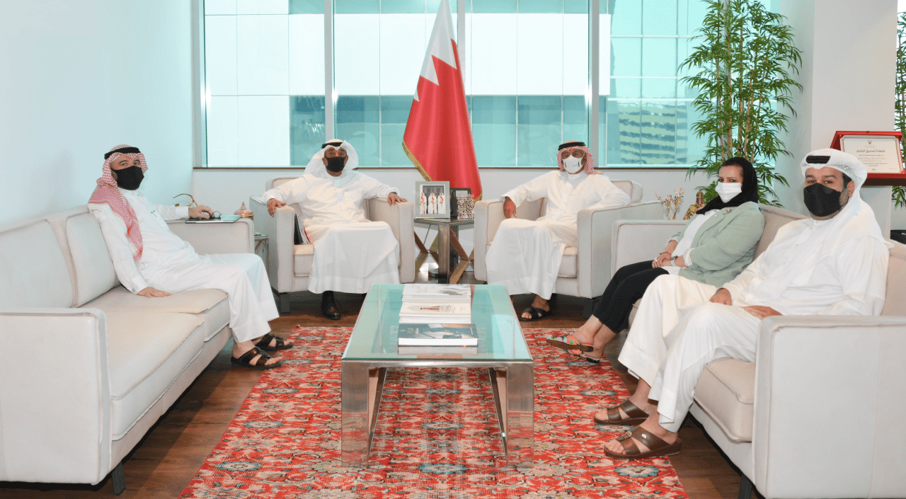 وزير الصناعة والتجارة والسياحة يستقبل رئيس مجلس إدارة غرفة تجارة وصناعة البحرين