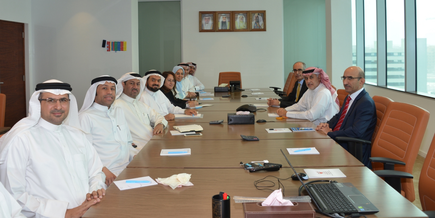  وزير الصناعة والتجارة والسياحة يجتمع برئيس وأعضاء لجنة قطاع التعليم بغرفة تجارة وصناعة البحرين