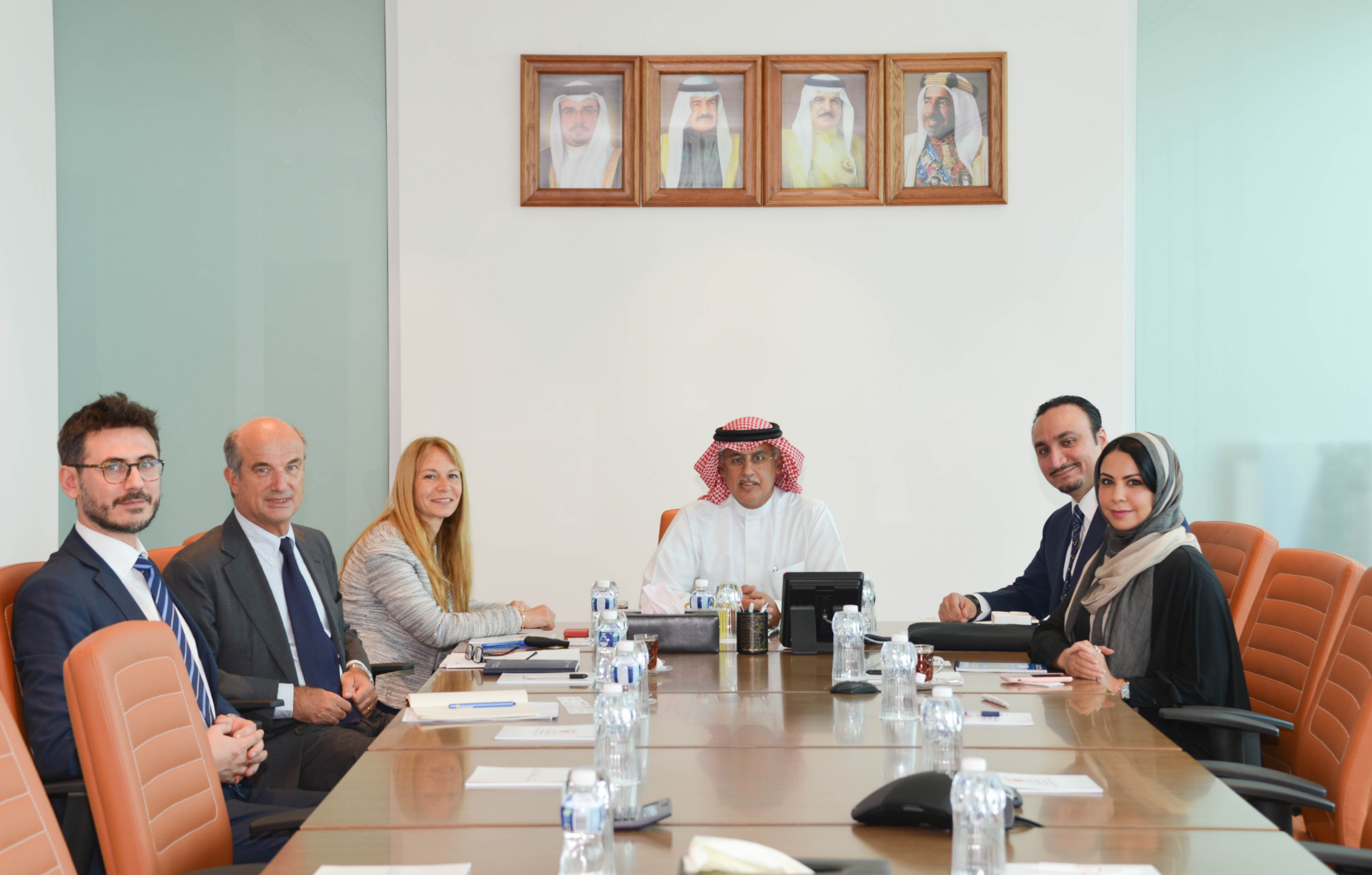 وزير الصناعة والتجارة والسياحة يجتمع بوفد مؤسسة SACE الإيطالية لتقديم الحلول والخدمات الاستشارية العالمية
