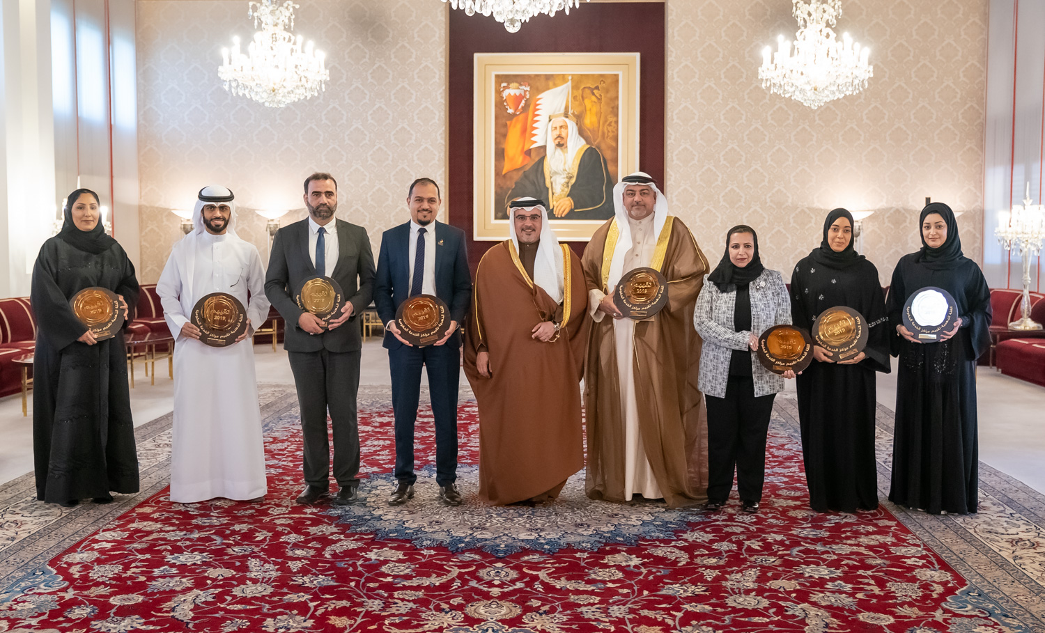 مركز البحرين للمستثمرين ومركز فحص المعادن الثمينة يفوزان بالفئة الذهبية في برنامج تقييم مراكز الخدمة الحكومية للسنة الثانية على التوالي