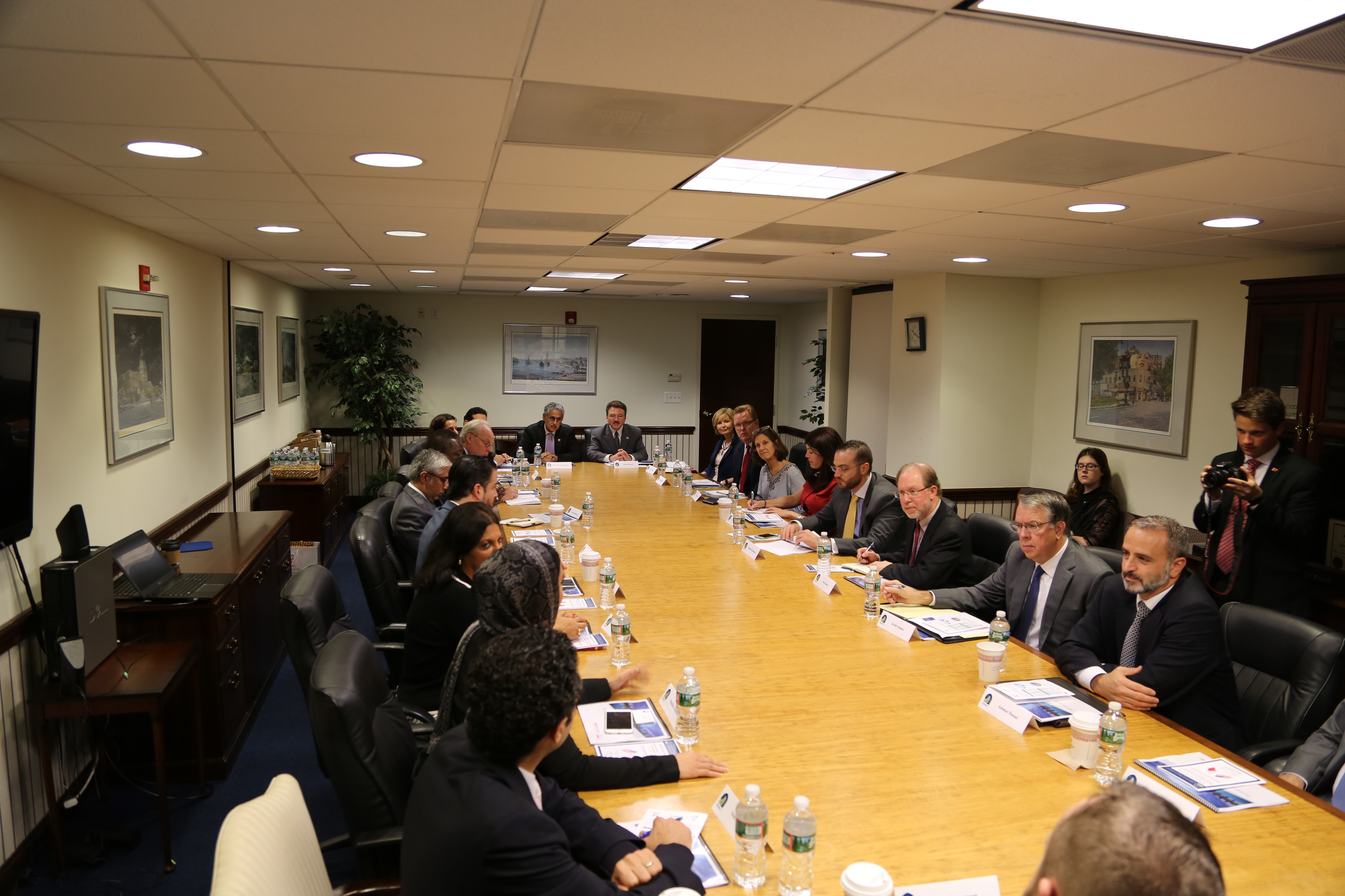 The Minister of Industry, Commerce &amp; Tourism participates in the roundtable of the National US-Arab Chamber of Commerce (NUSACC)