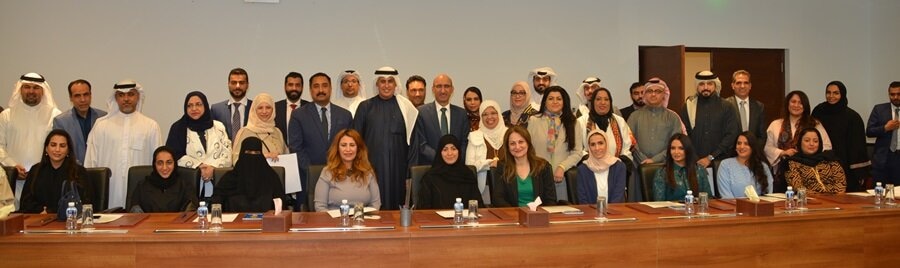 The Minister of Industry, Commerce &amp; Tourism honors 5 batches of Enterprise Development &amp; Investment Promotion Program