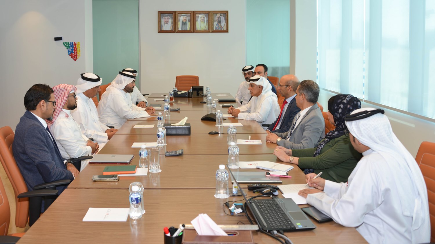 قصص نجاح جديدة لرواد أعمال بحرينيين تبحث عن فرصها في أسواق الخليج وروسيا والهند والبرازيل واندونيسيا وماليزيا وزير الصناعة والتجارة والسياحة يستقبل عدداً من رواد الأعمال البحرينيين