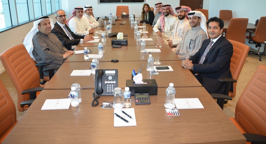  تسعى لخوض انتخابات غرفة تجارة وصناعة البحرين وزير الصناعة والتجارة والسياحة يستقبل رئيس و أعضاء كتلة الغد