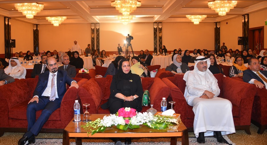  برعاية وزير الصناعة والتجارة والسياحة الوكيل المساعد للتجارة الخارجية تفتتح منتدى دور المرأة العربية في الحياة الاقتصادية