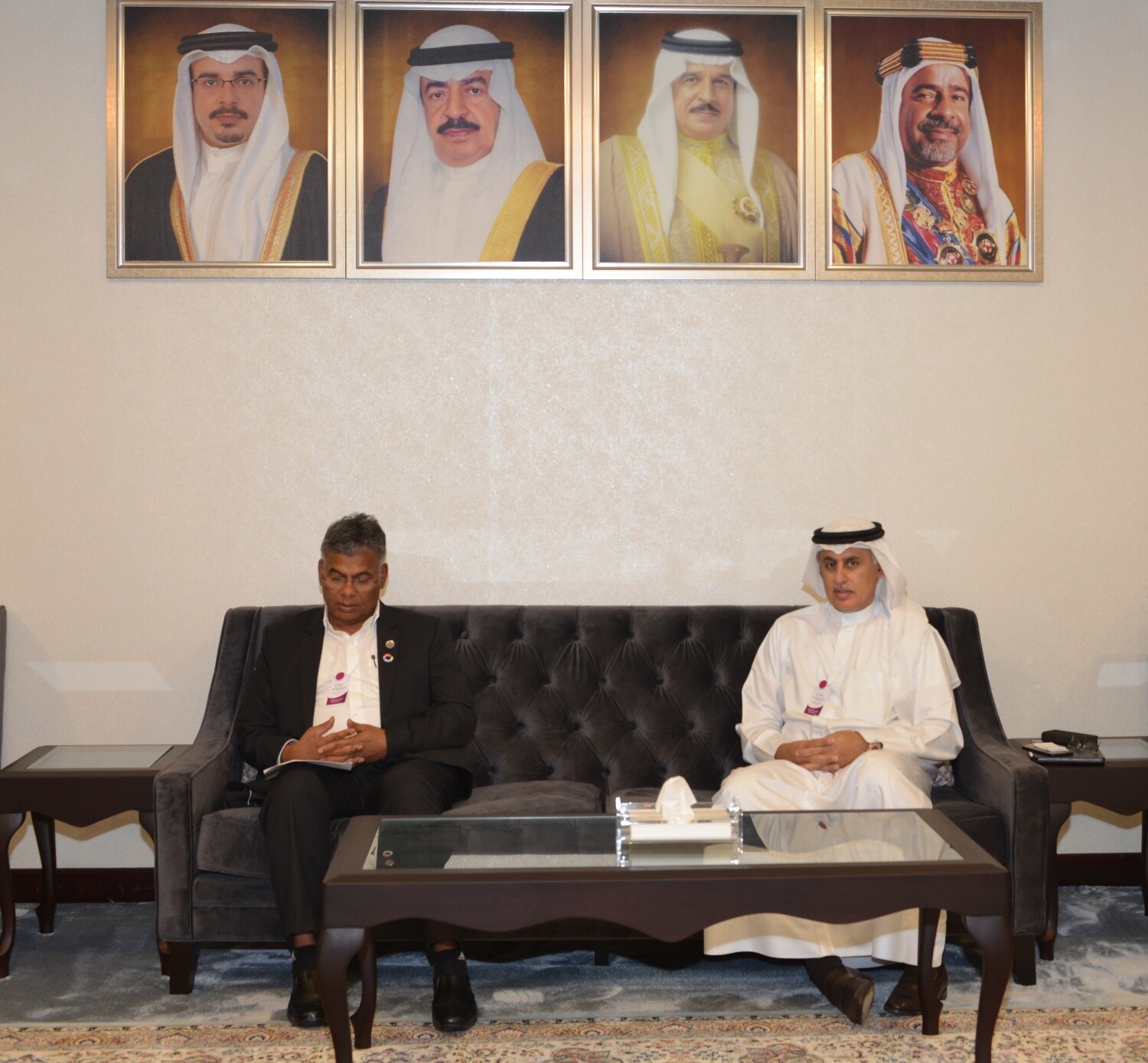  على هامش فعاليات المؤتمر العالمي لريادة الأعمال 2019 الذي تستضيفه مملكة البحرين وزير الصناعة والتجارة والسياحة يجتمع بوزير الصناعة والتجارة و التموين بجمهورية النيبال