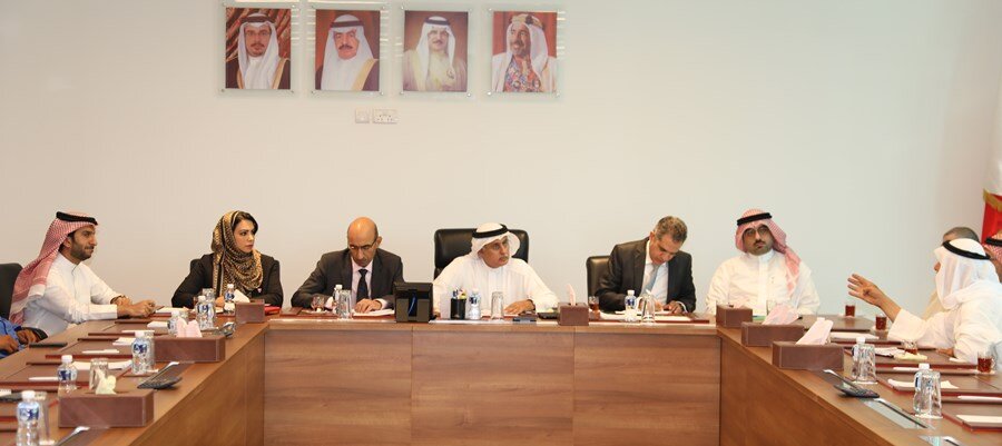  خلال مجلسه الدوري الثالث للمؤسسات الصغيرة والمتوسطة وزير الصناعة والتجارة والسياحة يؤكد حرص الحكومة على تذليل كافة الصعوبات واطلاق المبادرات الهادفة لتطوير القطاع