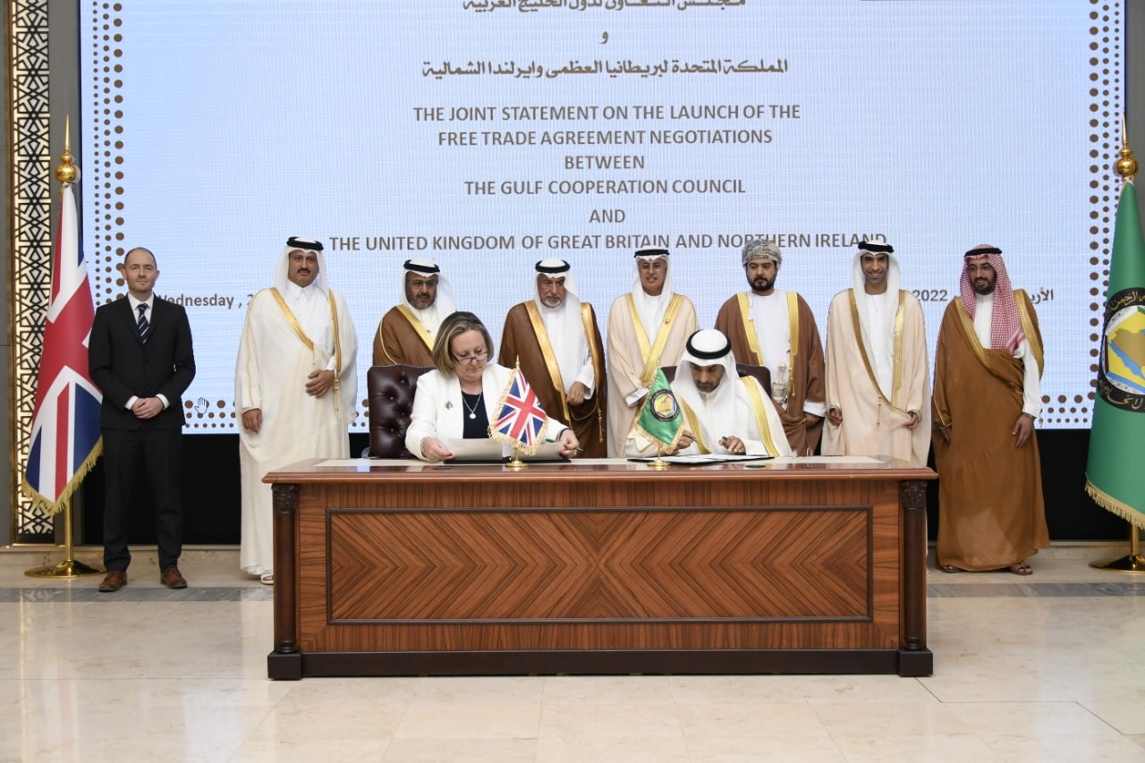 Minister of Industry and Commerce Participates in the GCC Commerce Ministerial Committee Meeting with HE Secretary of State for International Trade in the UK
