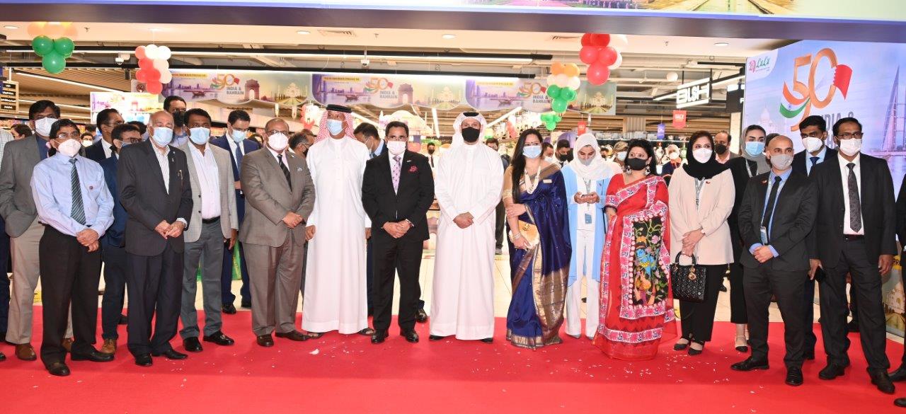 تزامنا مع الاحتفال بمرور 50 عاما على العلاقات الدبلوماسية البحرينية الهندية الوكيل المساعد للسجل التجاري والشركات يشارك في الاحتفالات الهندية بمجمع الدانة التجاري
