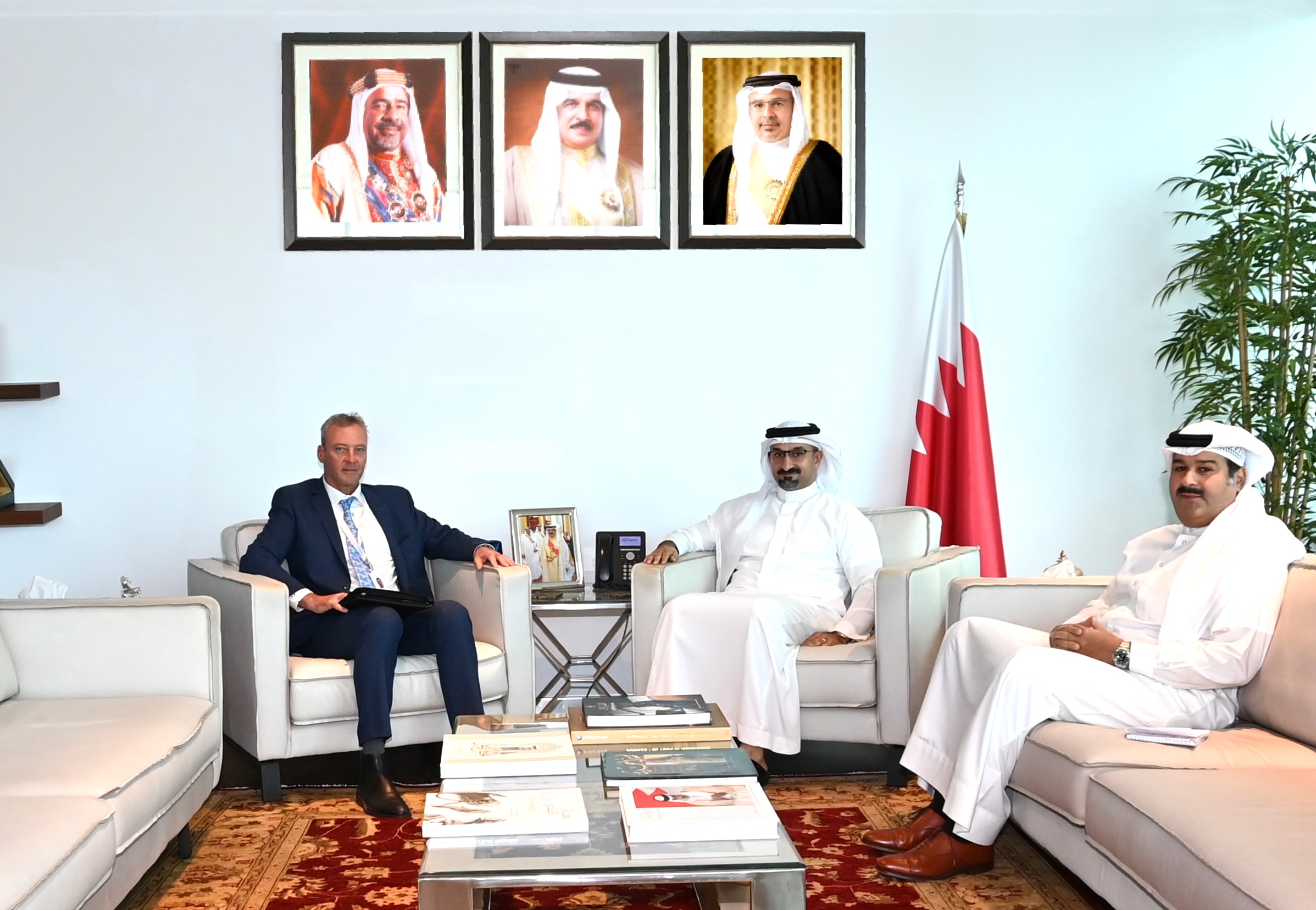 Industry and Commerce Minister Receives New Zealand&#039;s Ambassador to Bahrain Residing in Riyadh