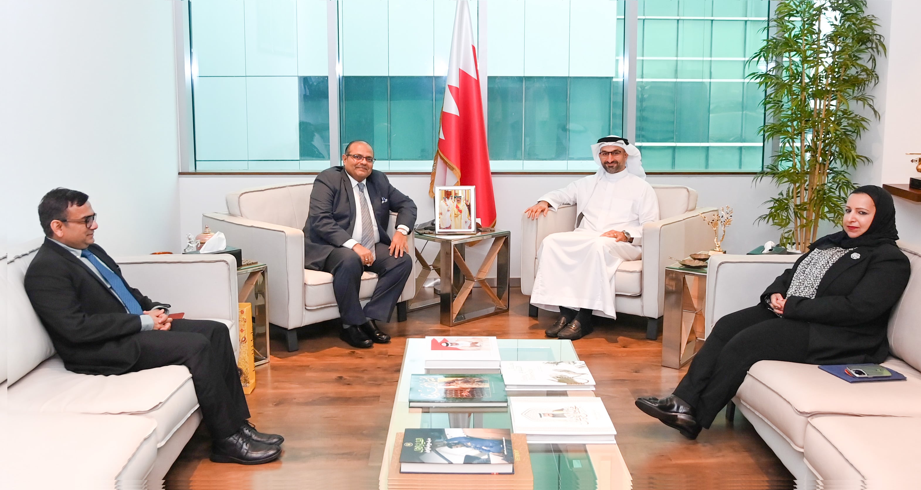 Minister of Industry and Commerce receives Indian Ambassador