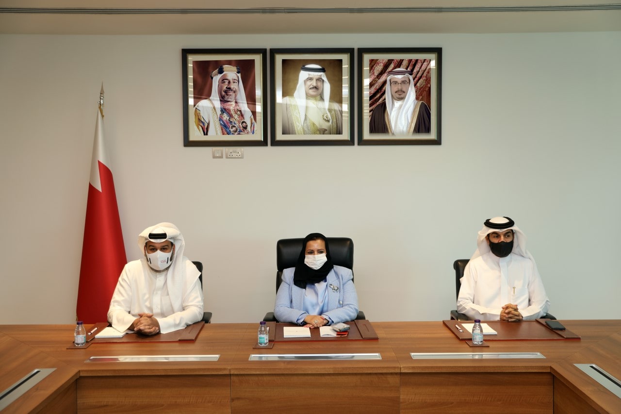 وكيل وزارة الصناعة والتجارة والسياحة تجتمع بمجموعة من موردي السلع الغذائية في البحرين