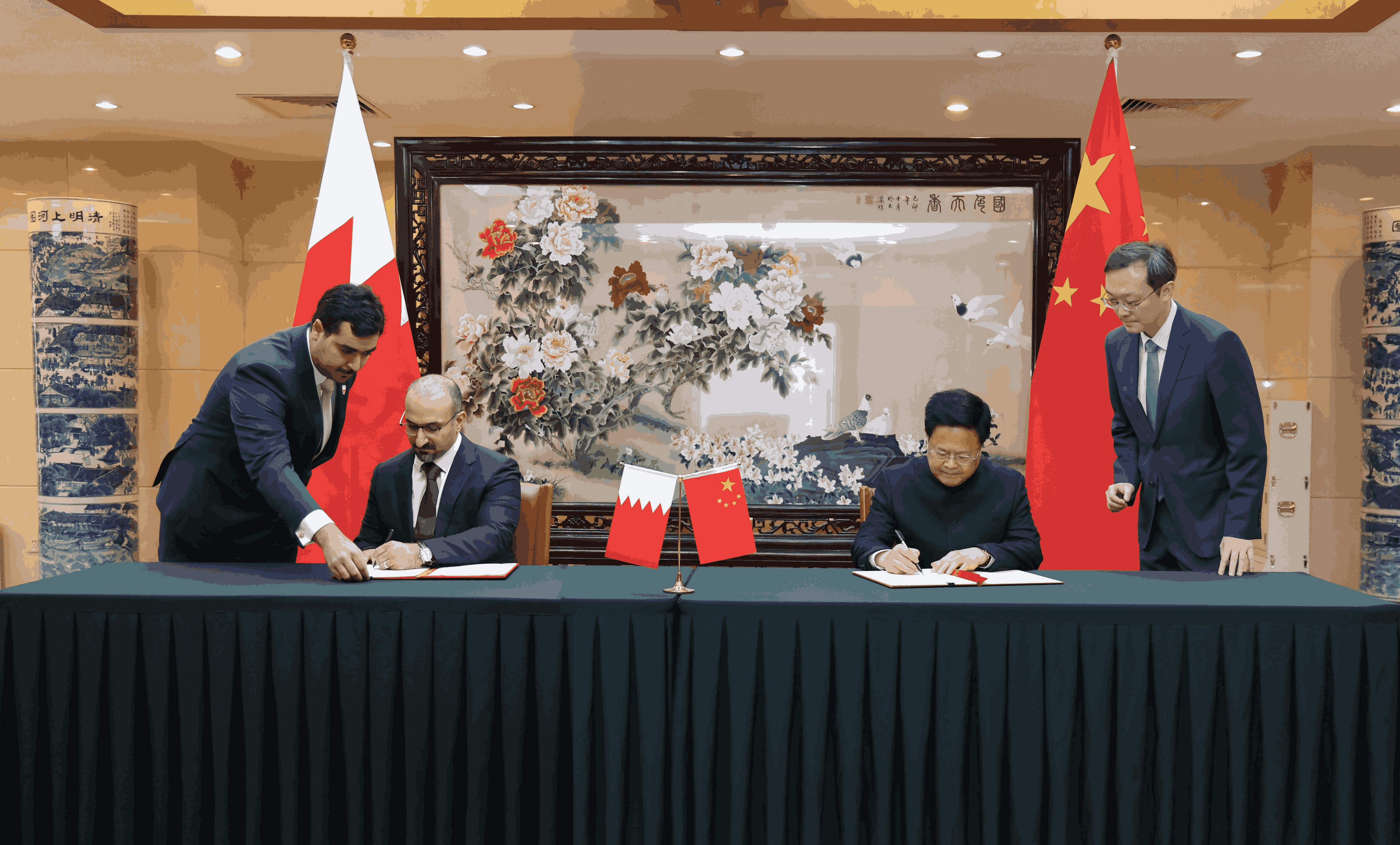 Industry and Commerce Minister signs Cooperation Program with the Chairman of the National Development and Reform Commission in China