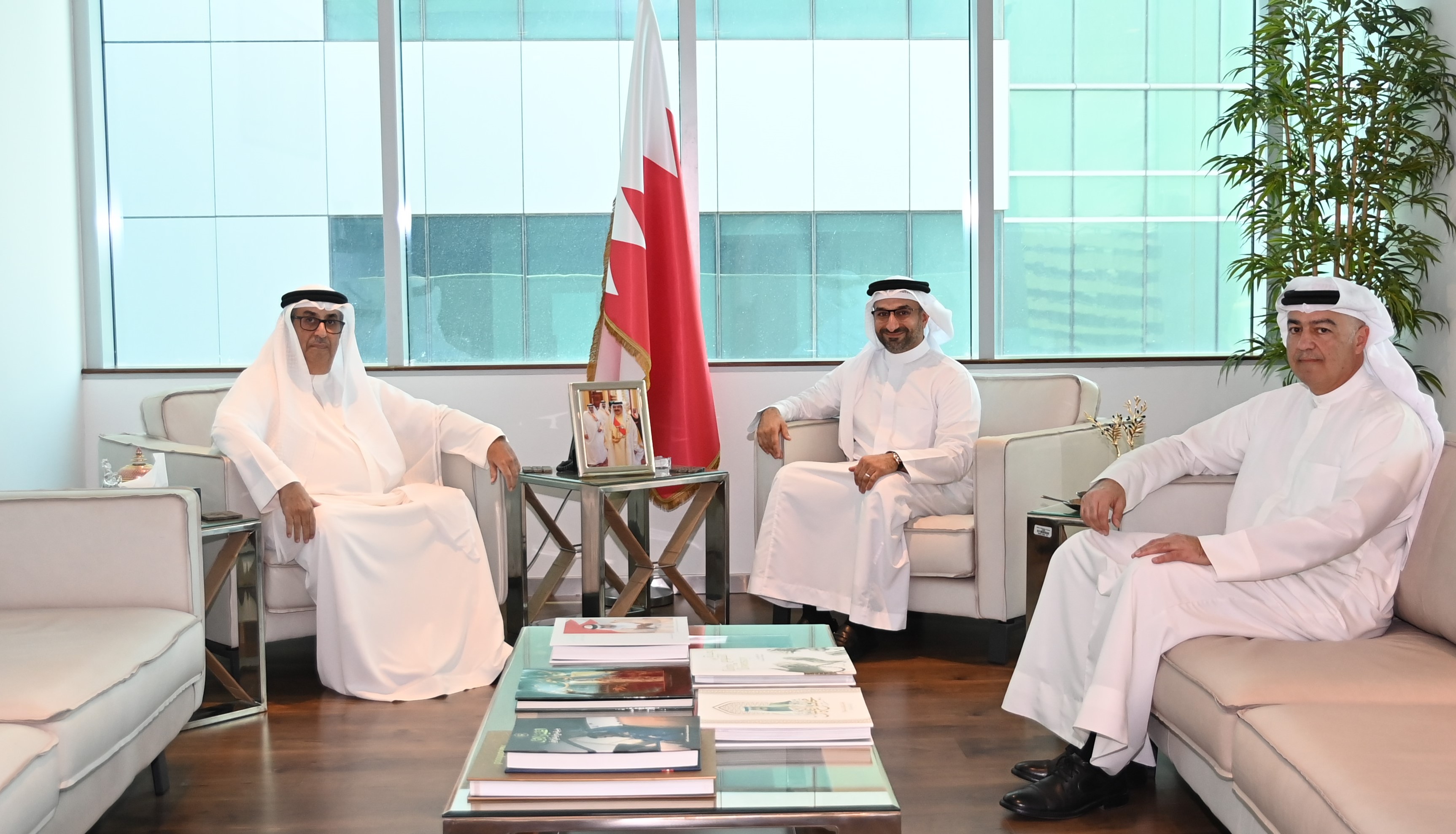 Minister of Industry and Commerce Receives Bahrain National Holding Company Board Member