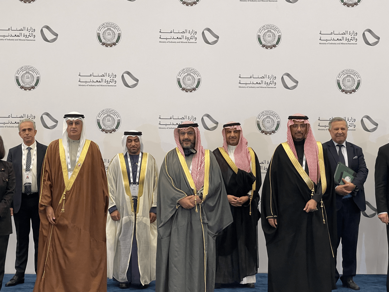على هامش انعقاد قمة المستقبل للمعادن وزير الصناعة والتجارة والسياحة يشارك في الاجتماع التشاوري الثامن لأصحاب المعالي الوزراء العرب المعنيين بشؤون الثروة المعدنية