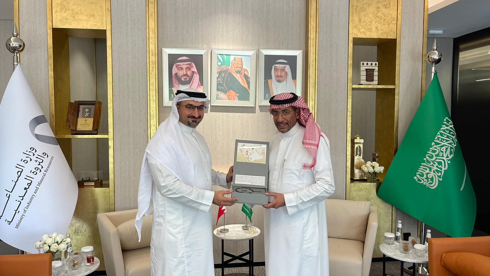 Industry and Commerce Minister Meets Saudi Minister of Industry and Mineral Resources in Riyadh