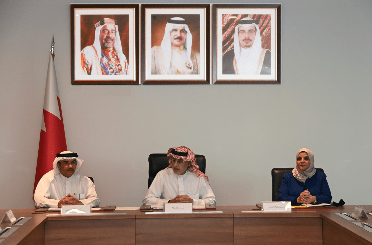 وزير الصناعة والتجارة والسياحة يترأس أعمال اجتماع اللجنة الوطنية الرابع والخمسين للمواصفات والمقاييس