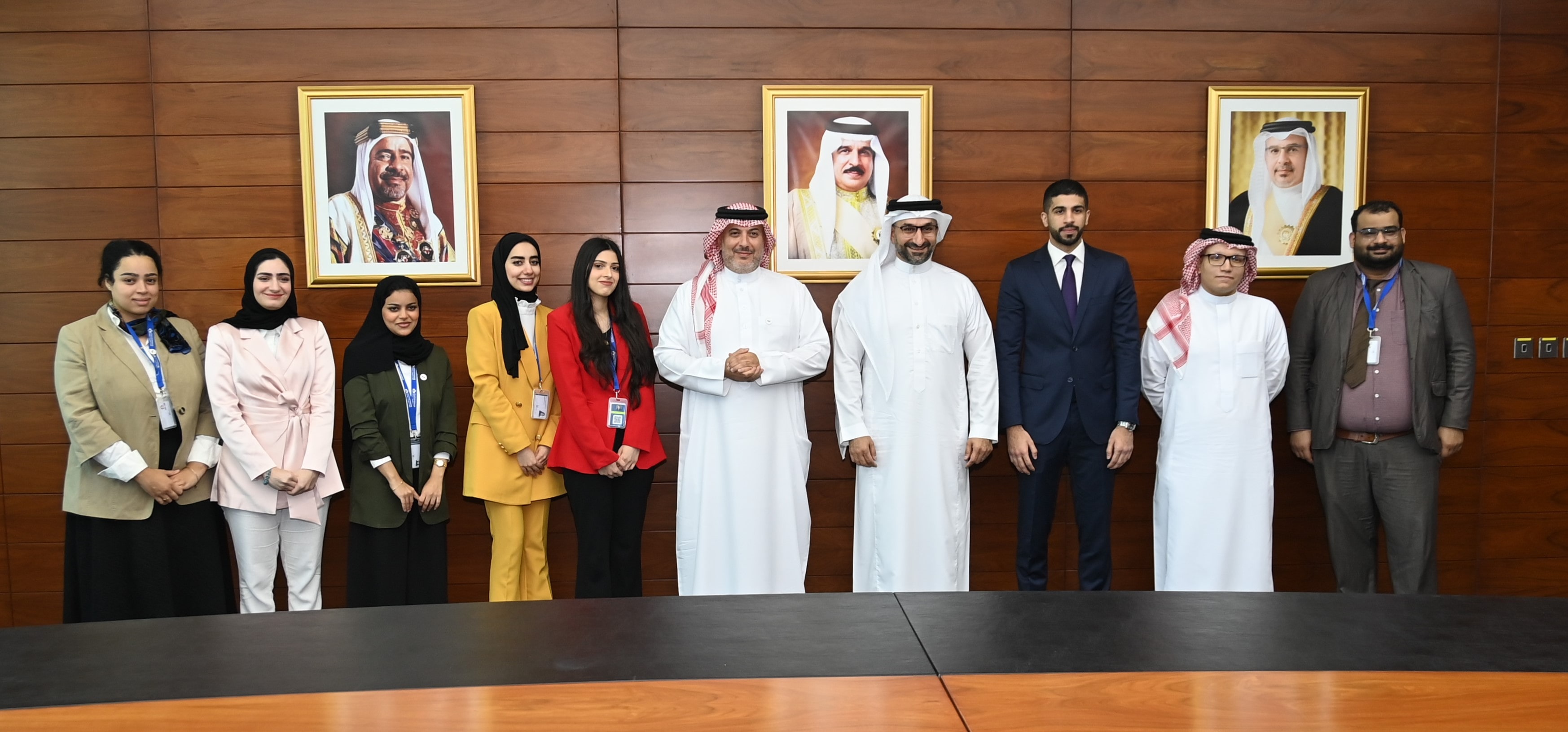 Minister of Industry and Commerce visits Bahrain Bourse and Bahrain Clear