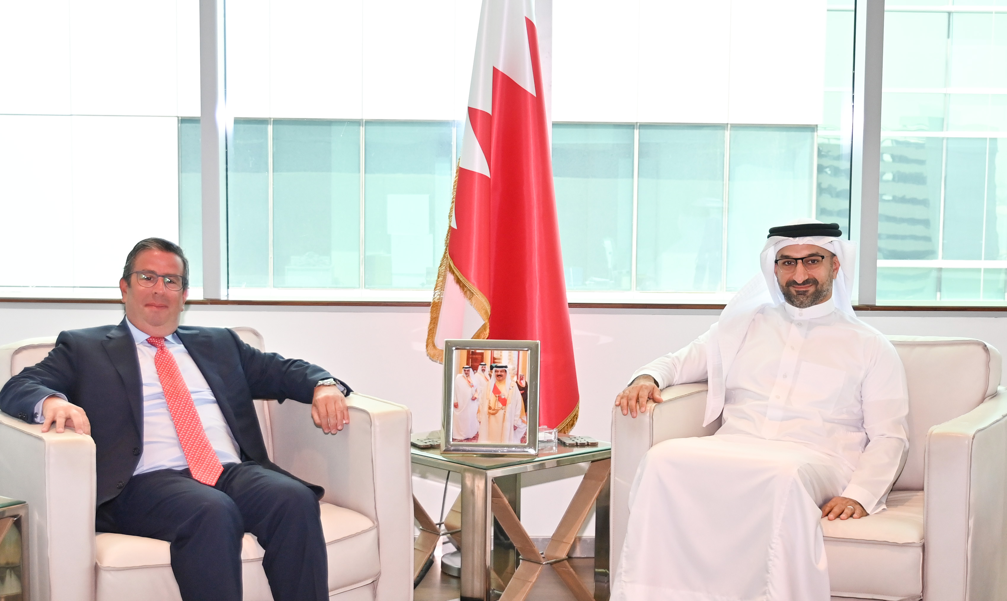 Minister of Industry and Commerce Meets Citibank Group CEO