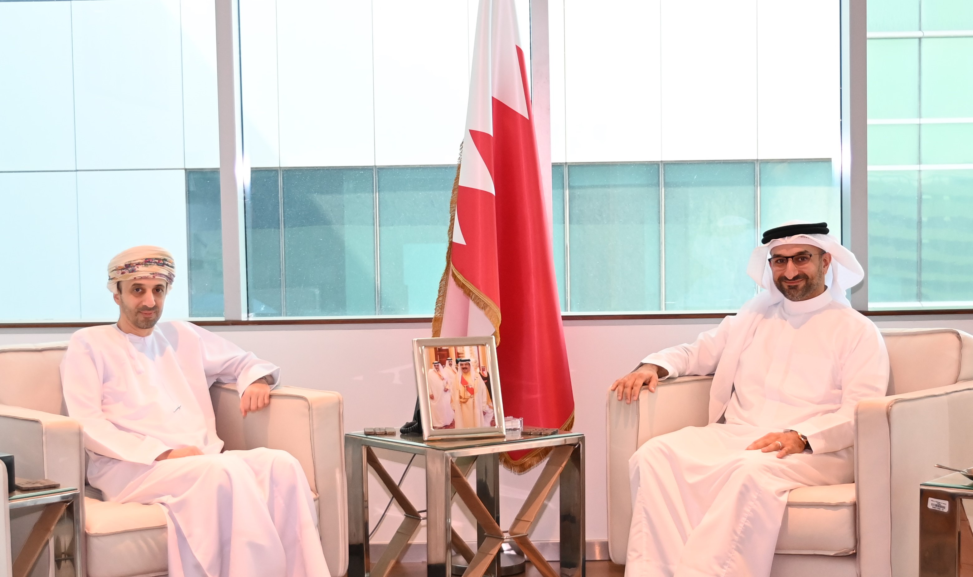 Industry and Commerce Minister Receives Omani Ambassador