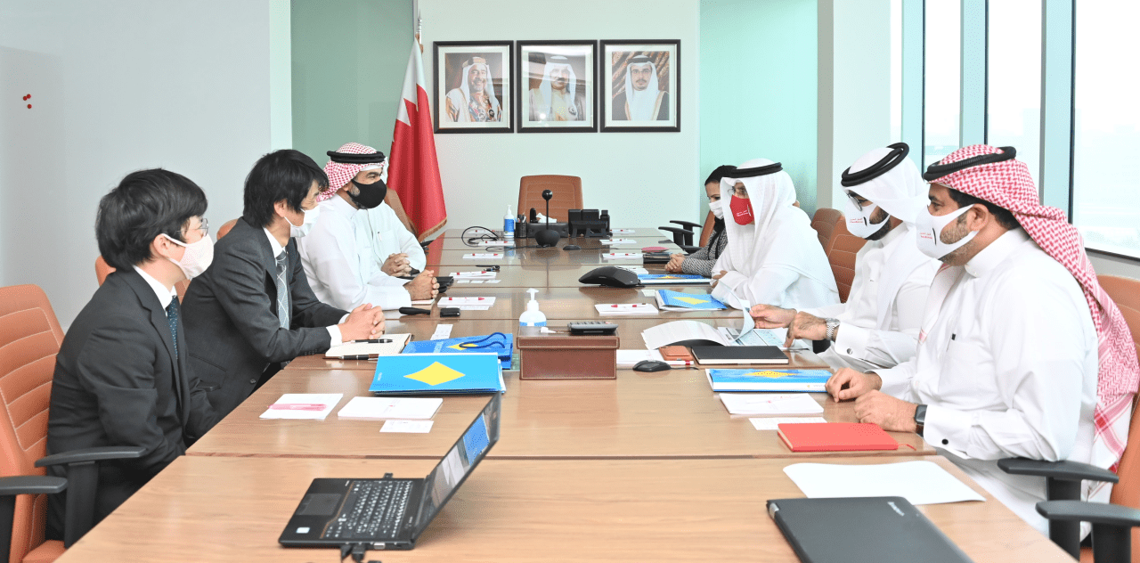 وزير الصناعة والتجارة والسياحة يلتقي نائب الرئيس التنفيذي ورئيس قطاع أعمال الحياة بشركة يوكوجاوا الشرق الأوسط وأفريقيا