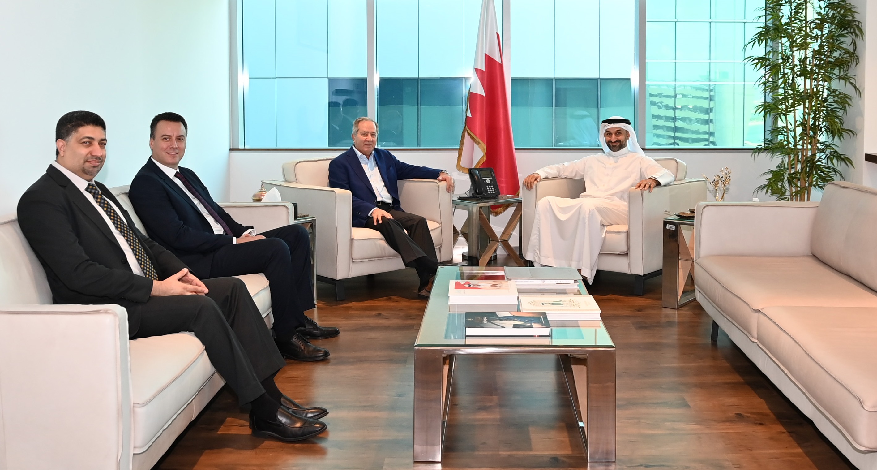 Upon receiving the Chairman and CEO of Universal Rolling Factory Minister of Industry and Commerce: increase of investment projects and international factories based in the Kingdom