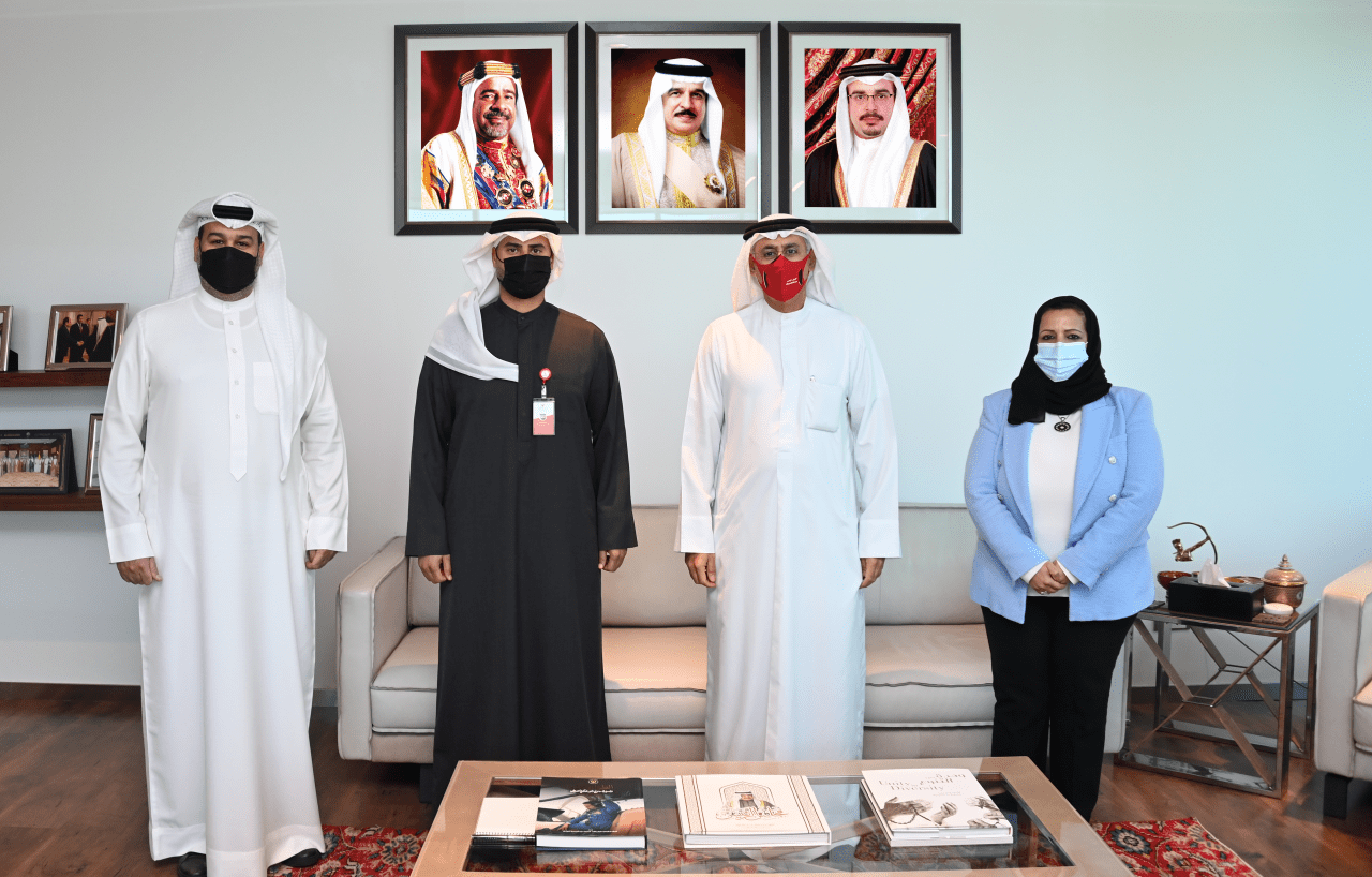 وزير الصناعة والتجارة والسياحة يهنئ مدير إدارة التجارة الخارجية والملكية الصناعية الجديد بمناسبة تعيينه في وزارة الصناعة والتجارة والسياحة