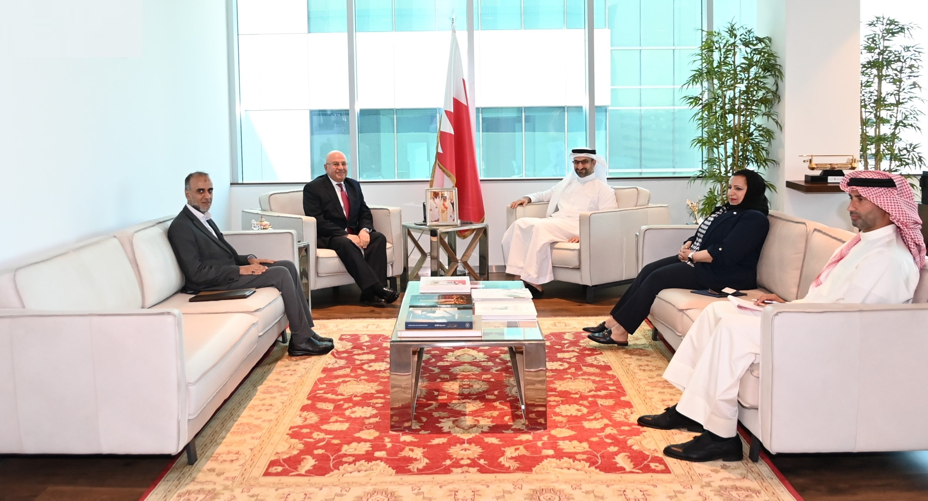 The Minister of Industry and Commerce Receives the Honorary Consul of Cyprus