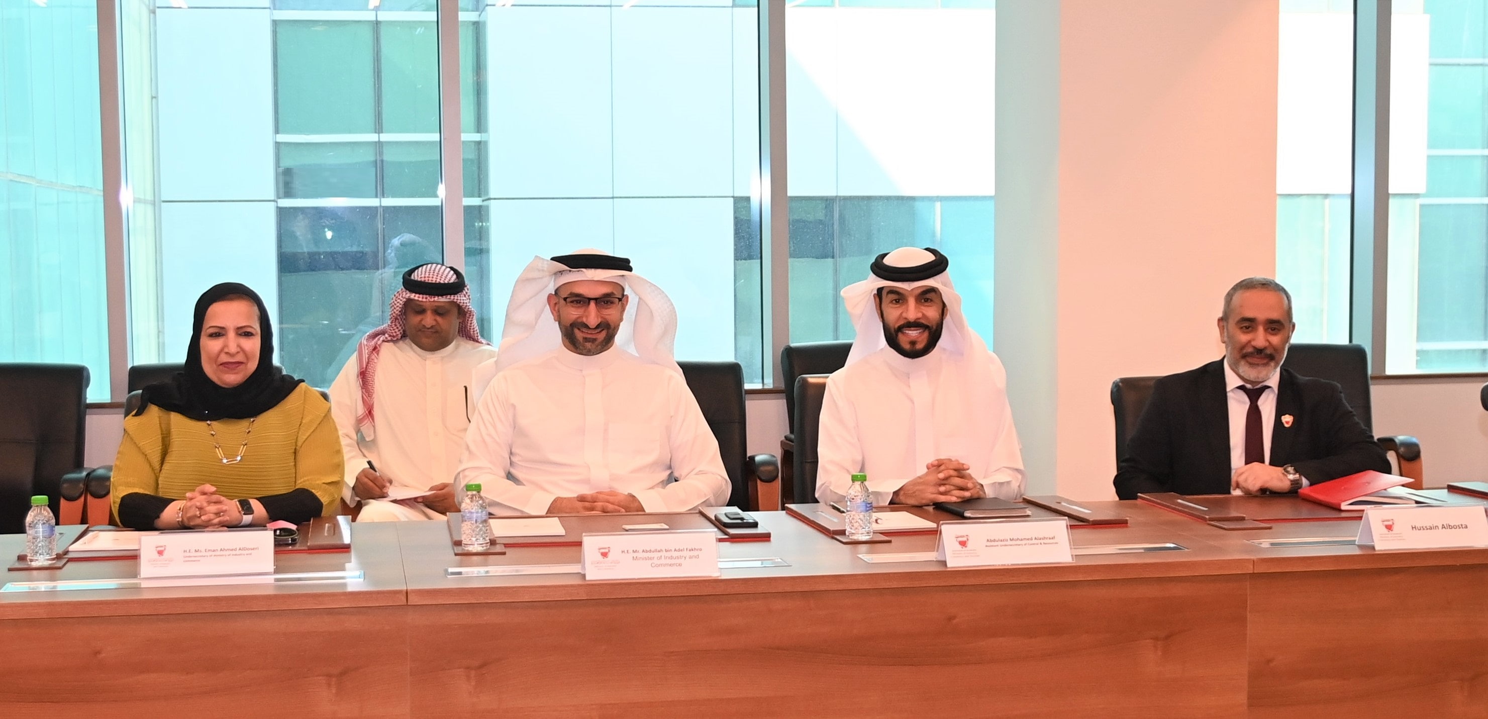 Industry and Commerce Minister Meets &quot;B-TEC” Chairman