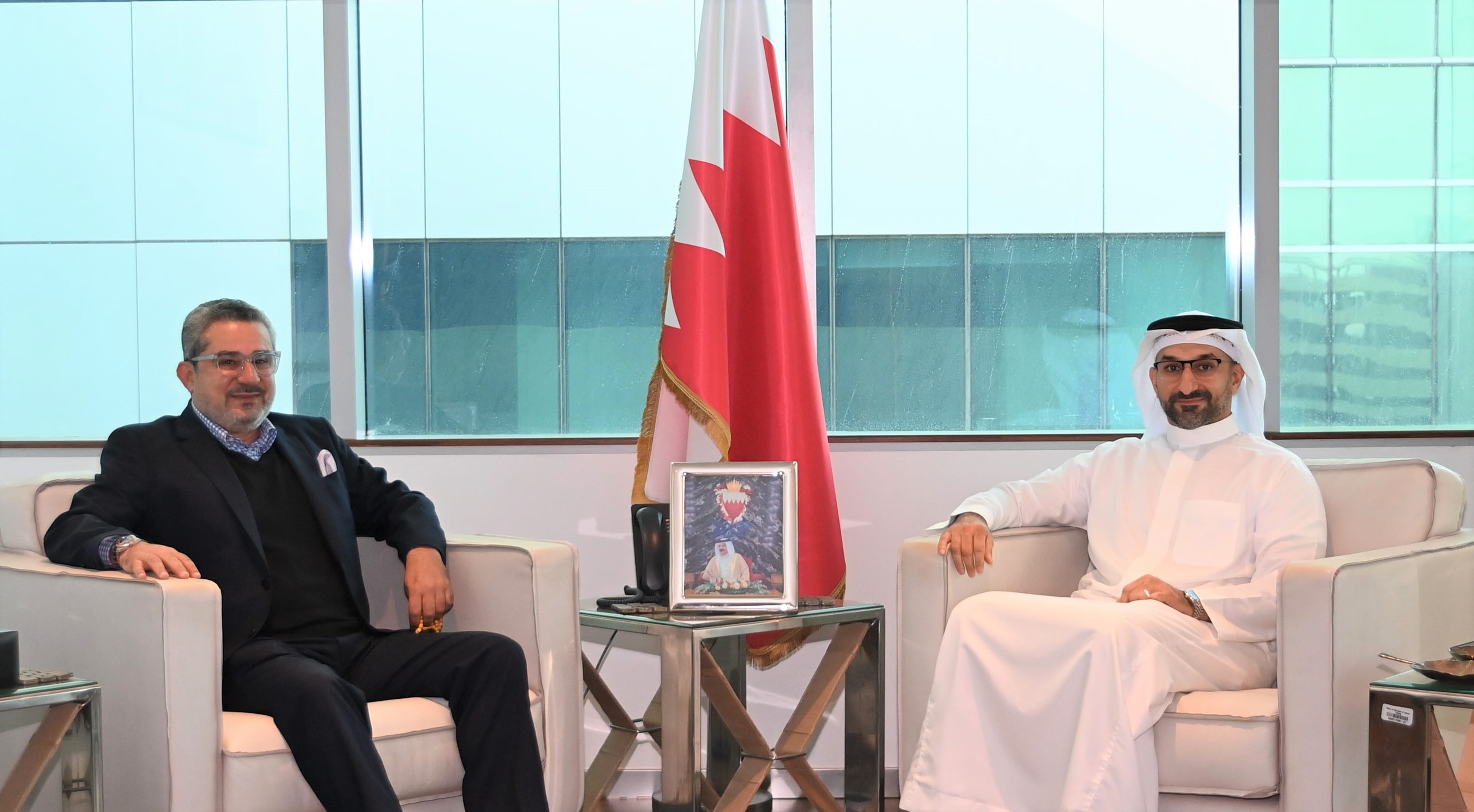 وزير الصناعة والتجارة يجتمع برئيس لجنة القطاع الغذائي بغرفة تجارة وصناعة البحرين