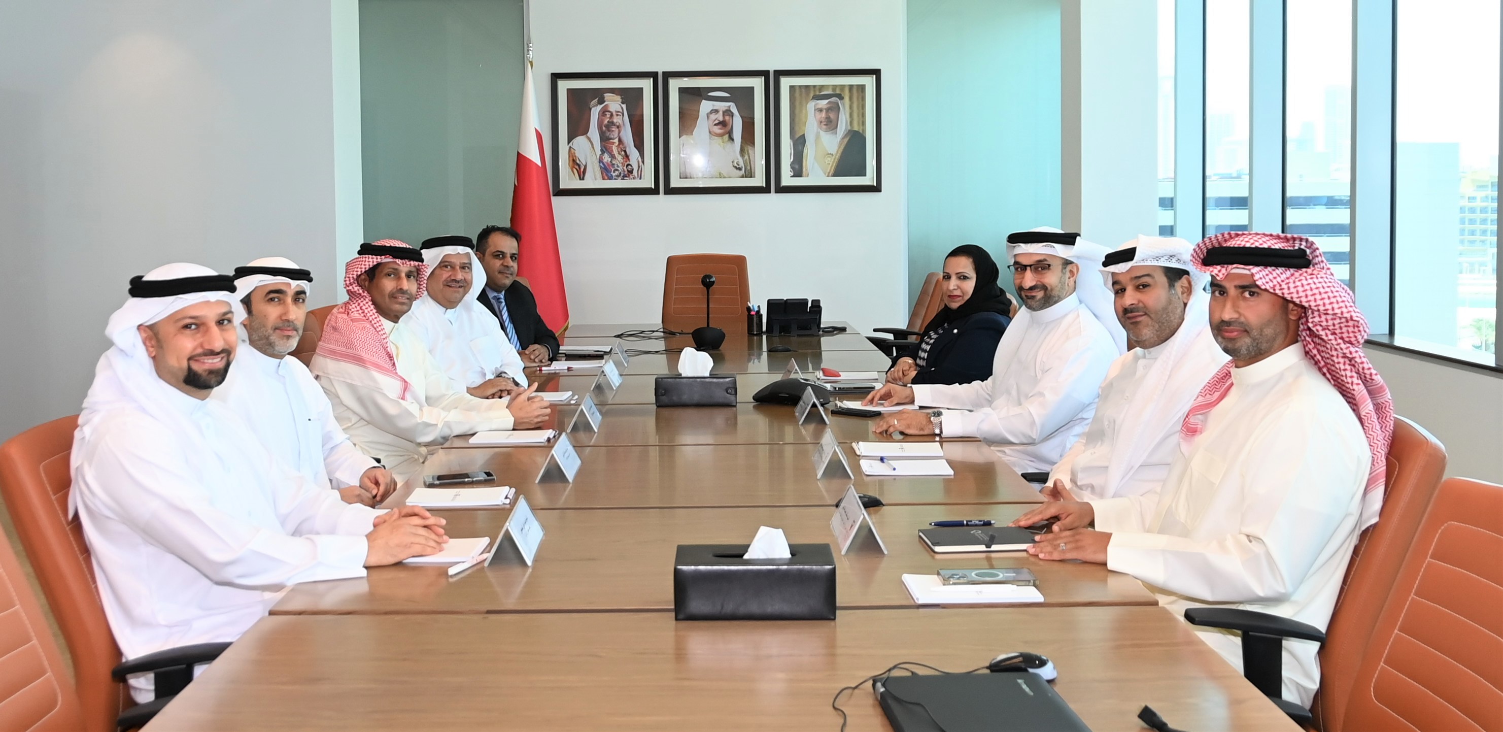 Minister of Industry and Commerce Meets Bahraini-Korean Friendship Society Chairman