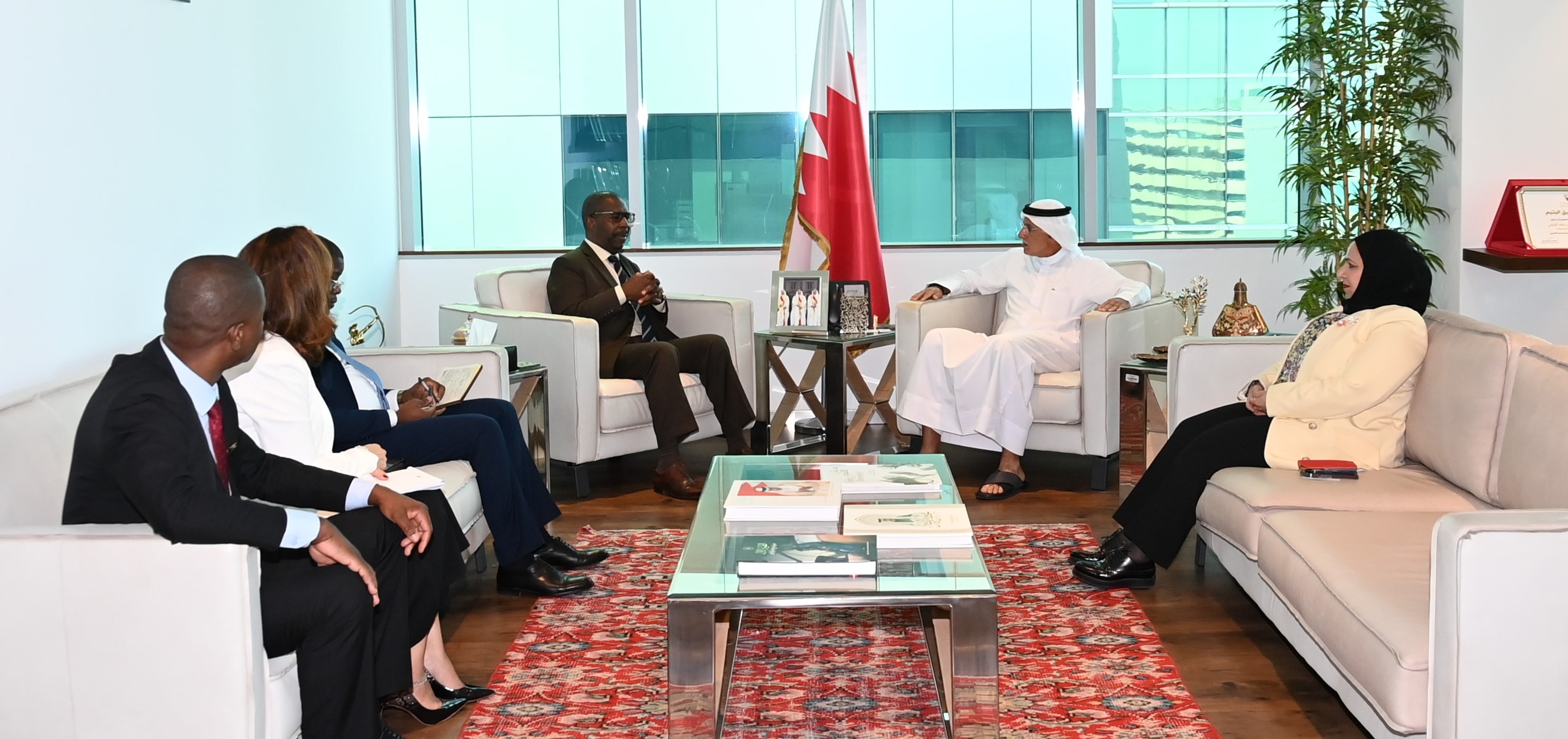 Minister of Industry and Commerce Receives Ambassador-Designate of the Republic of Angola