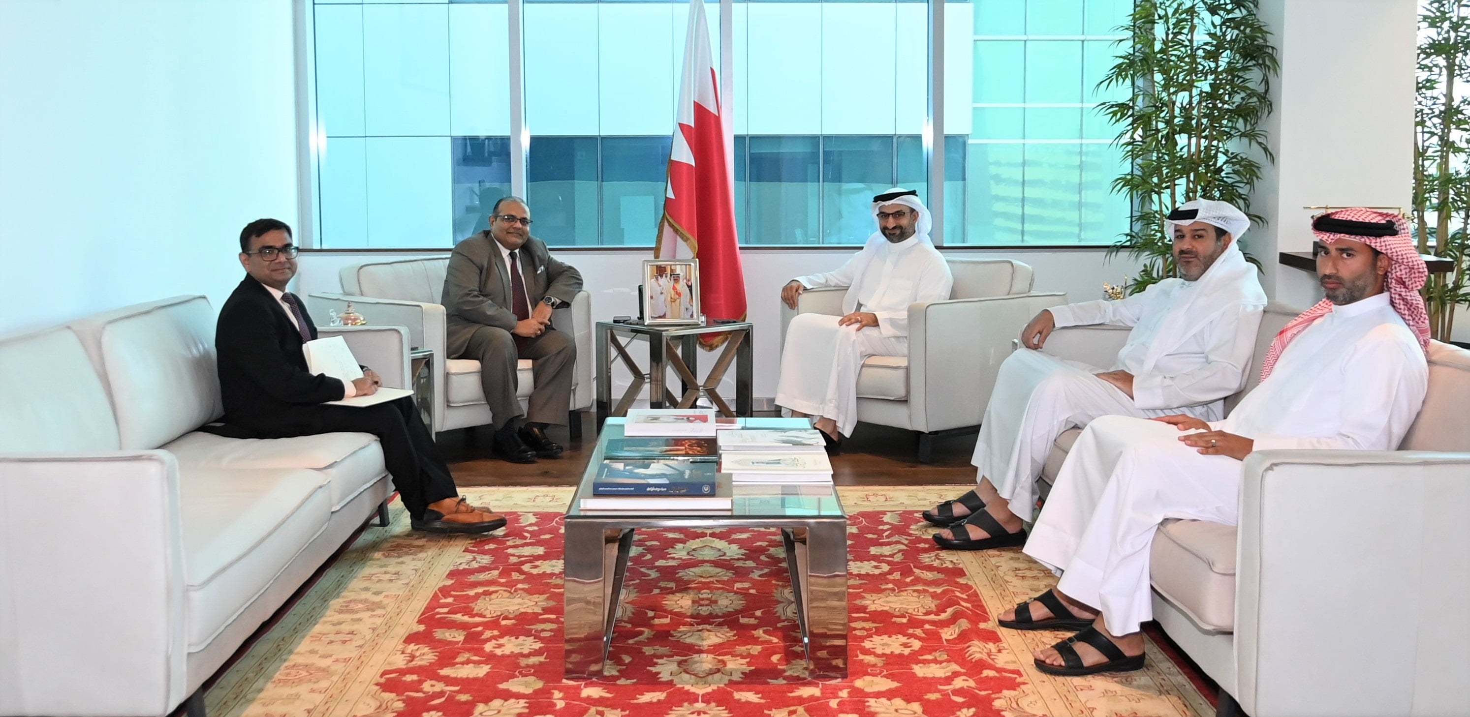 Minister of Industry and Commerce Receives Indian Ambassador