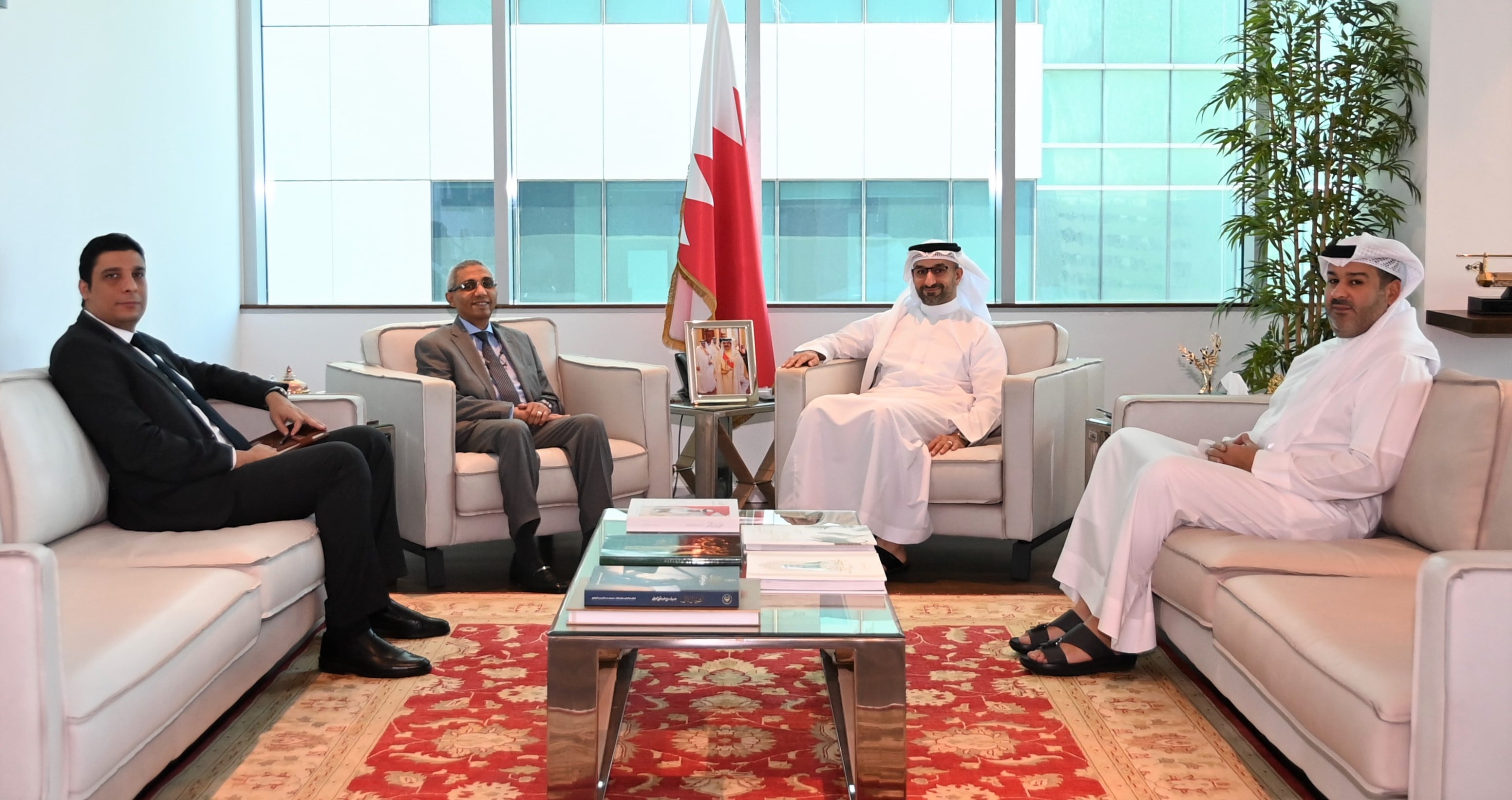 Industry and Commerce Minister Receives Egyptian Ambassador to Bahrain