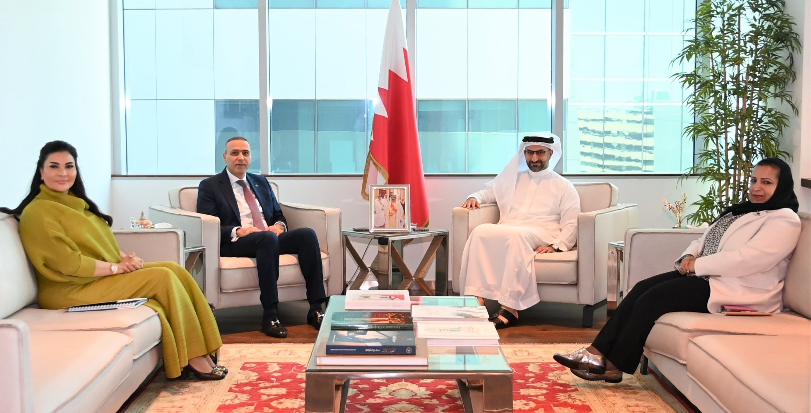 Industry and Commerce Minister meets Arab Financial Services CEO