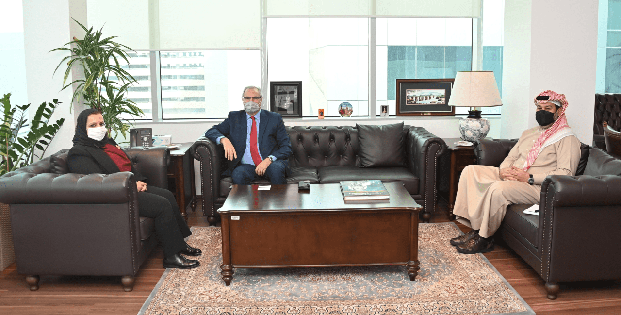 وكيل وزارة الصناعة والتجارة والسياحة تجتمع مع سفير دولة إسرائيل