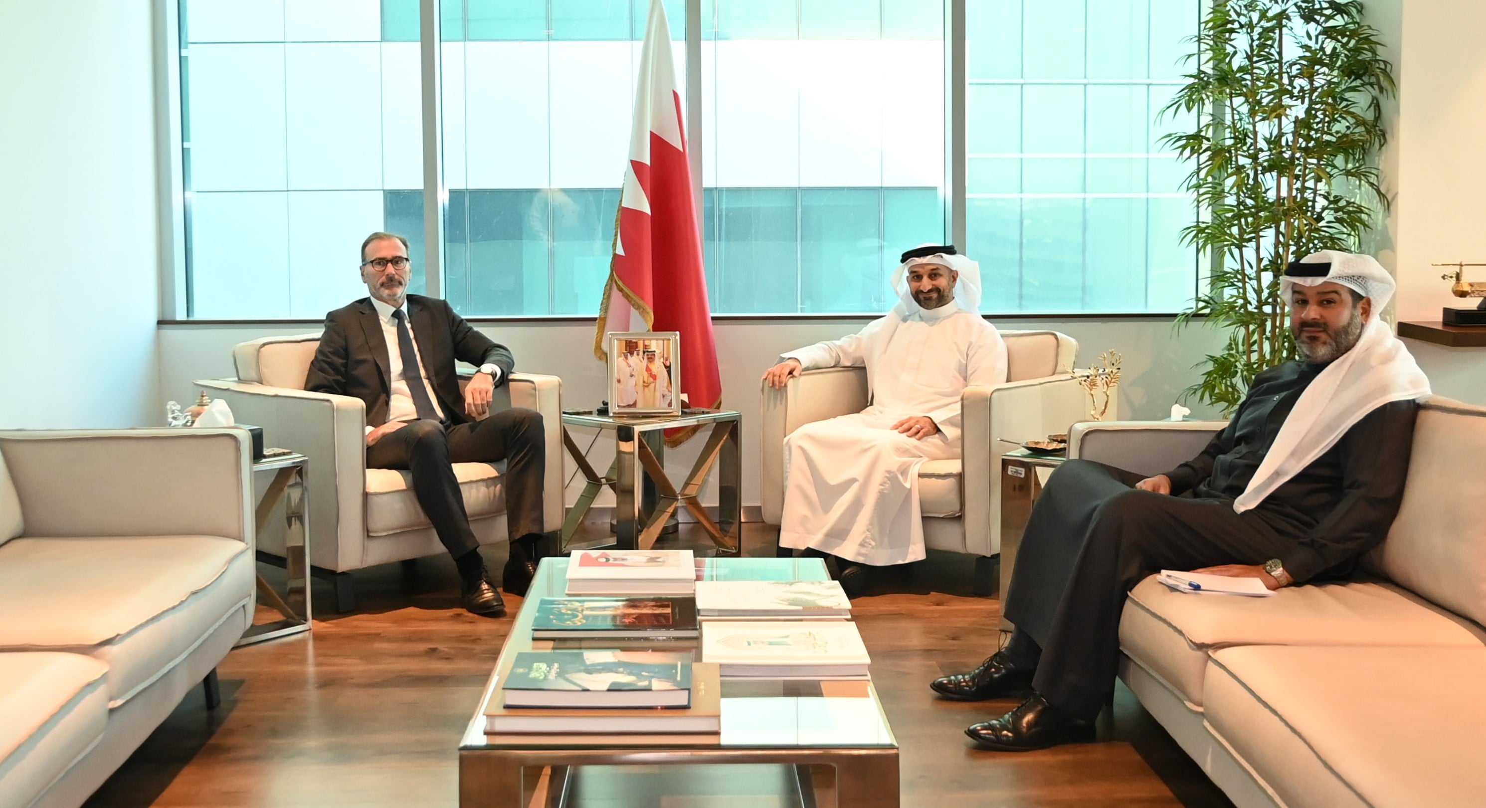 Minister of Industry and Commerce Receives German Ambassador