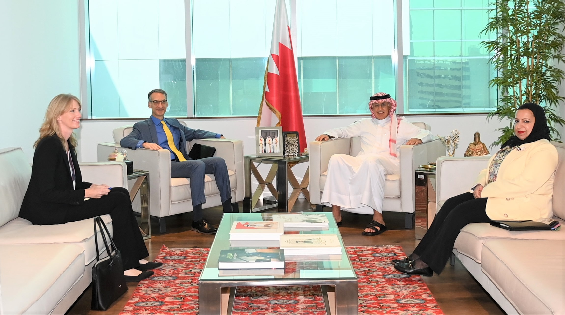 Minister of Industry and Commerce Receives US Ambassador
