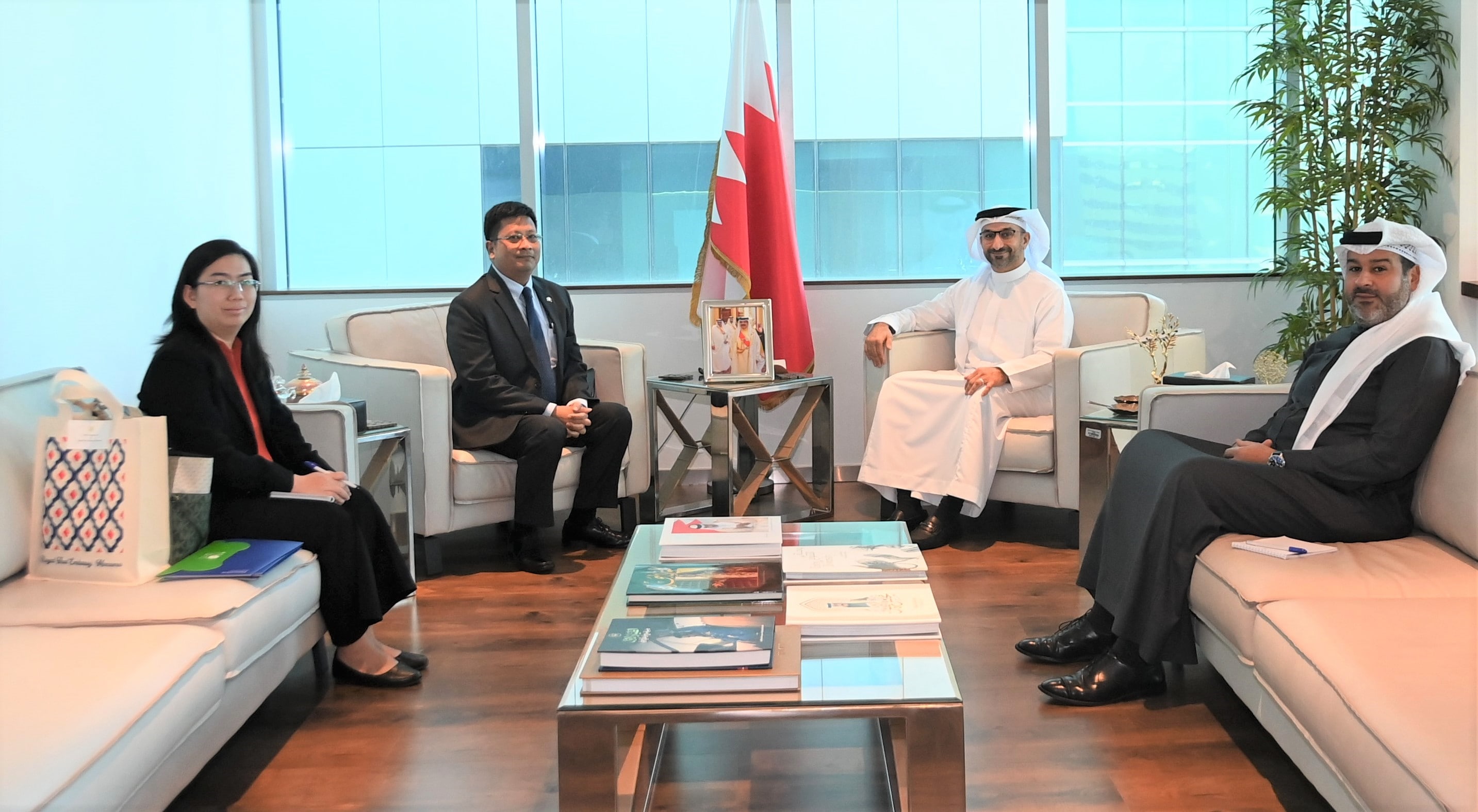 Minister of Industry and Commerce Receives Thailand Ambassador