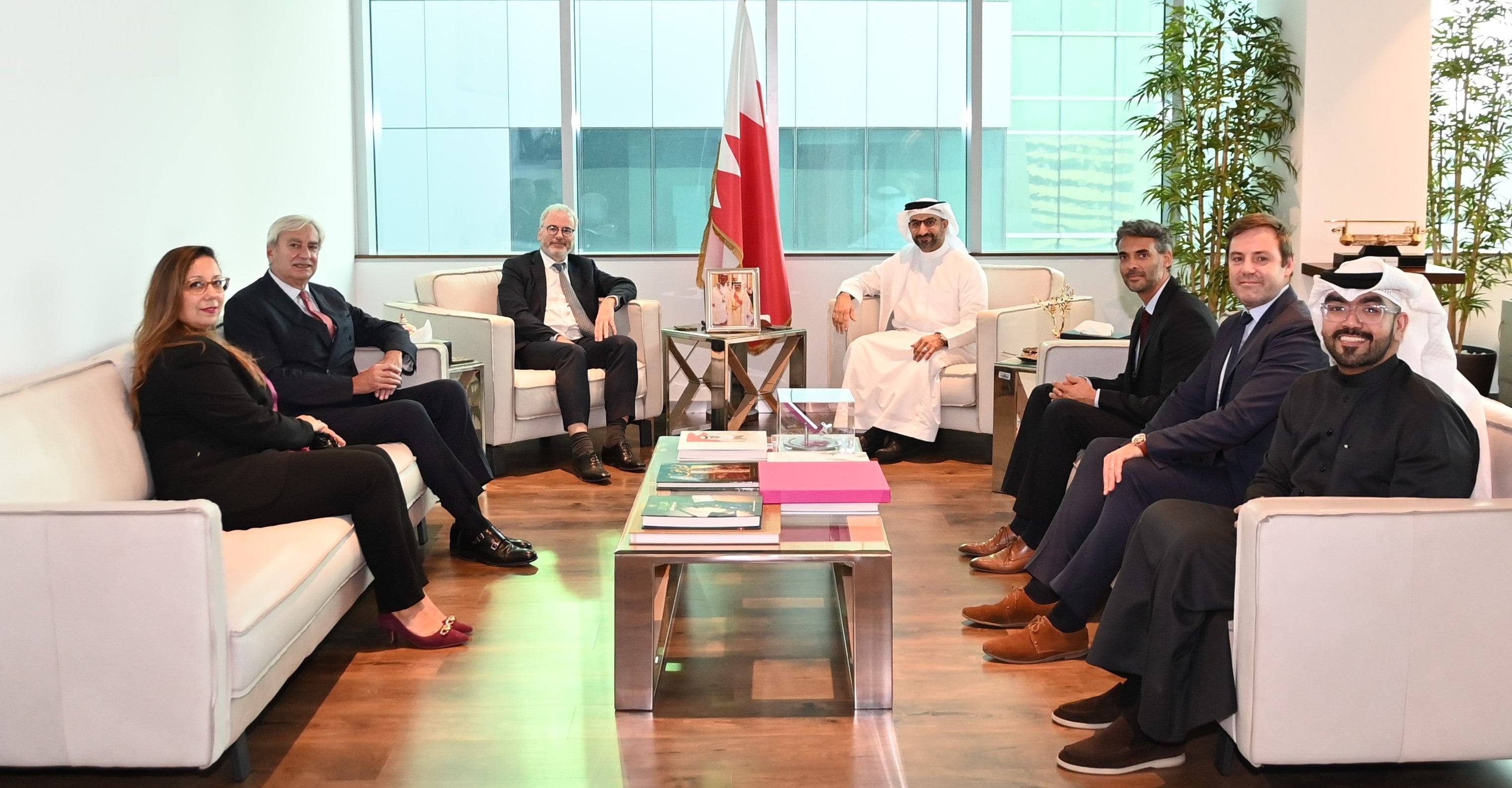Minister of Industry and Commerce Hails Bahraini-French Economic Relations