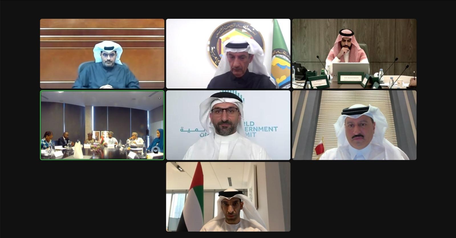 وزير الصناعة والتجارة في القمة العالمية للحكومات &quot;استدامة القطاع الصناعي تكمن في تكامله&quot;