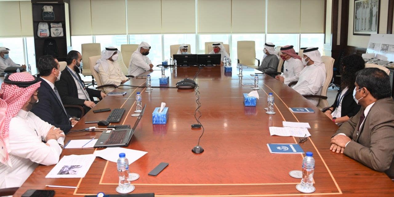 وزير الصناعة والتجارة والسياحة يزور شركة يوسف بن أحمد كانو ويؤكد: شركة يوسف بن أحمد كانو سجل حافل بالإنجازات منذ أكثر من 130 عاما