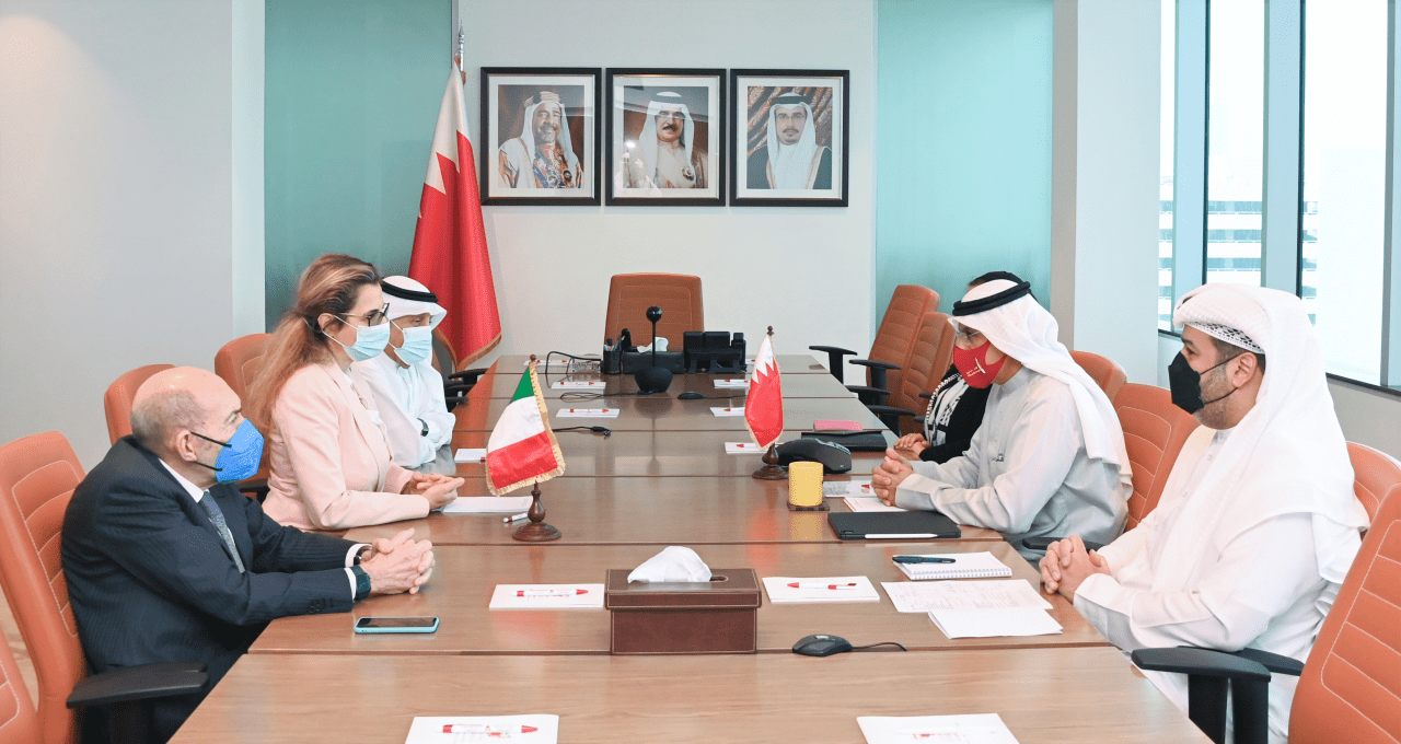 وزير الصناعة والتجارة والسياحة يجتمع برئيس مجلس الاعمال البحريني الإيطالي